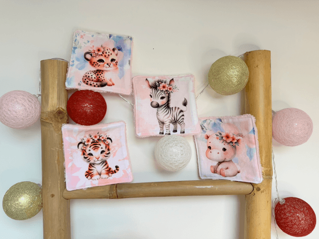 Cape de bain et 4 lingettes animaux savane fleurie